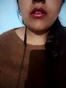 Love-Veronica online show from 02/12/26, 01:33