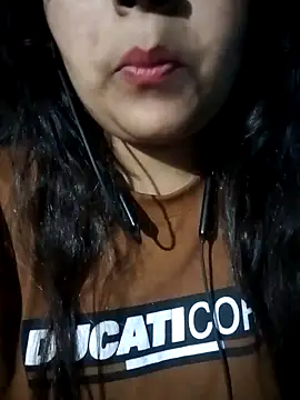 Love-Veronica online show from 03/16/26, 05:48