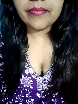 Love-Veronica online show from 04/30/26, 06:15