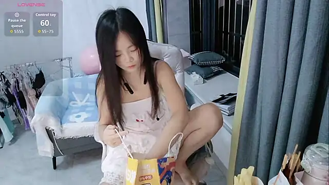 Lena-yyds online show from 10/22/25, 04:17