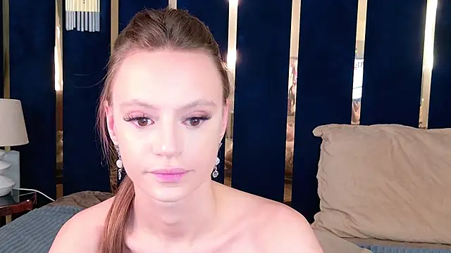 RebeccaMartons online show from 07/12/26, 08:42