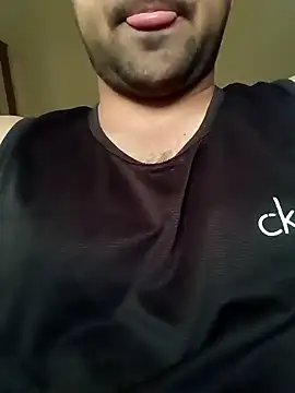 Snapshot of smartboy010101 chatting on 03/03/25, 08:51 smartboy010101 online show from 03/03/25, 08:51