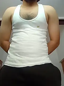 Snapshot of smartboy010101 chatting on 03/23/25, 07:42 smartboy010101 online show from 03/23/25, 07:42