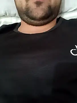 Snapshot of smartboy010101 chatting on 03/09/25, 03:32 smartboy010101 online show from 03/09/25, 03:32