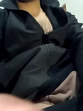 Snapshot of smartboy010101 chatting on 02/10/25, 01:33 smartboy010101 online show from 02/10/25, 01:33