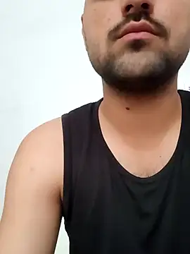 Snapshot of smartboy010101 chatting on 10/11/25, 04:24 smartboy010101 online show from 10/11/25, 04:24