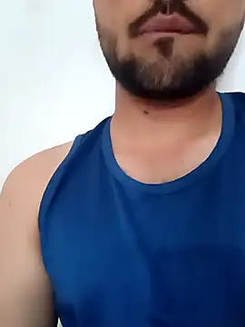 Snapshot of smartboy010101 chatting on 10/30/25, 04:33 smartboy010101 online show from 10/30/25, 04:33