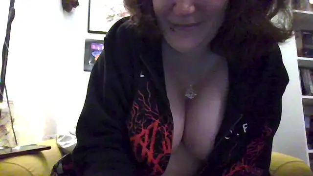 LadyCheschire online show from 01/12/25, 06:59