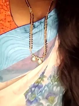 Sexy Radhikaa online show from 12/17/25, 07:08