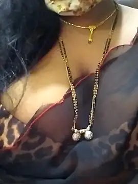 Sexy Radhikaa online show from 03/23/26, 11:43