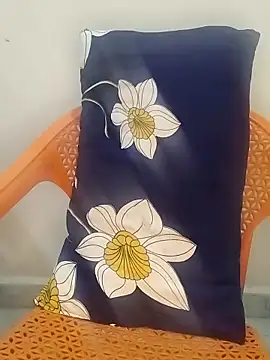 Sexy Radhikaa online show from 12/05/25, 12:54