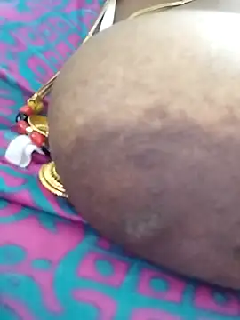 Sexy Radhikaa online show from 12/04/25, 10:03