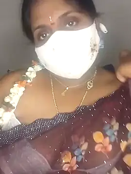 Snapshot of Sexy_Radhikaa chatting on 03/02/25, 03:08 Sexy Radhikaa online show from 03/02/25, 03:08