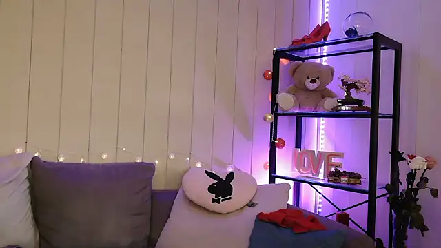 Lyscoquine online show from 01/12/26, 12:45