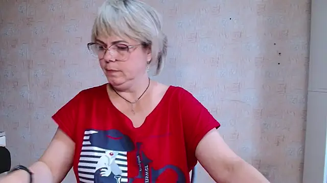 sweetsunset11 online show from 10/18/25, 08:05