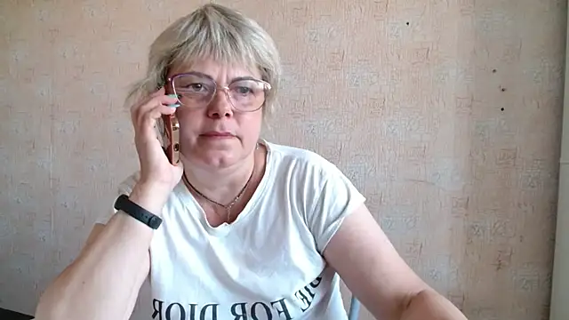 sweetsunset11 online show from 09/22/25, 04:07