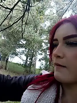 laura arias018 online show from 10/29/25, 08:41