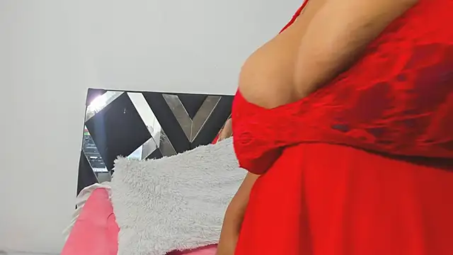 Snapshot of macarenaawills chatting on 10/09/25, 01:22 macarenaawills online show from 10/09/25, 01:22