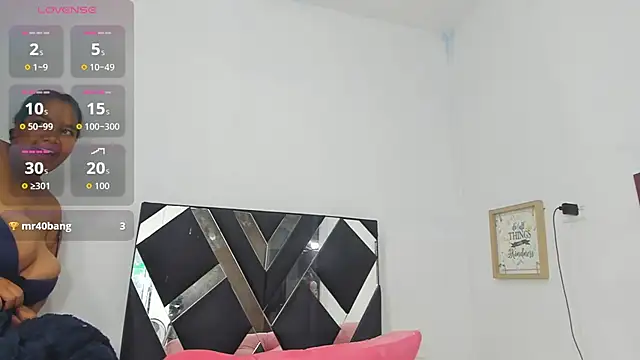 Snapshot of macarenaawills chatting on 09/22/25, 02:01 macarenaawills online show from 09/22/25, 02:01