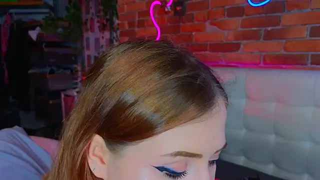 LinaQik online show from 03/04/25, 08:49