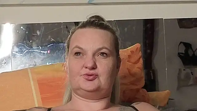 Inked blondi online show from 10/07/25, 02:01