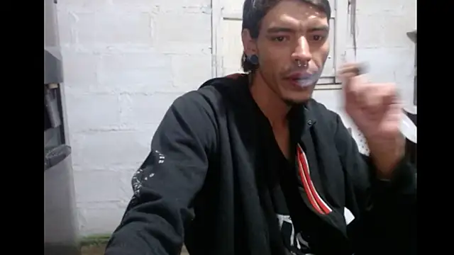 tayler punk noise online show from 02/12/25, 02:14