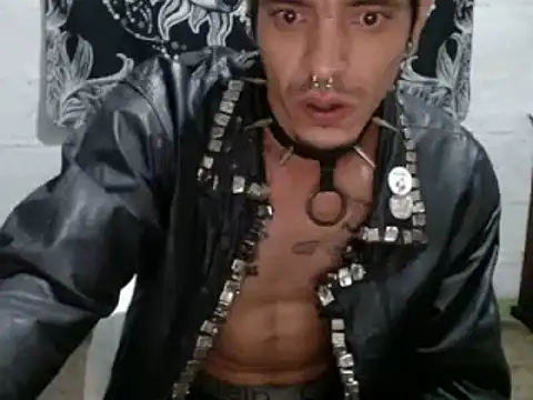 tayler punk noise online show from 12/26/24, 01:07