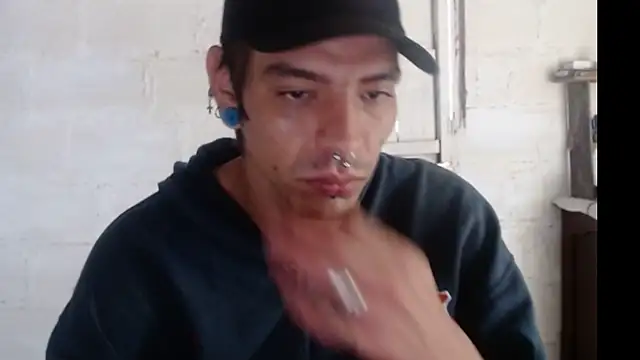 tayler punk noise online show from 01/09/25, 02:40