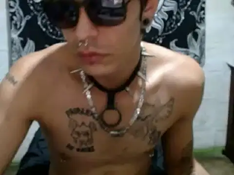 tayler punk noise online show from 12/30/24, 01:26