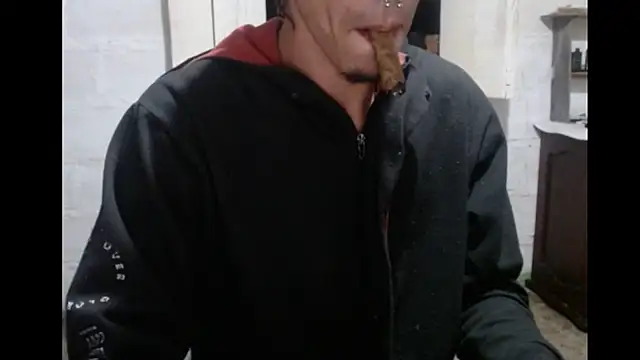 tayler punk noise online show from 02/08/25, 12:49