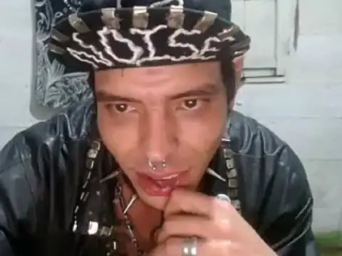 tayler punk noise online show from 01/05/25, 03:32