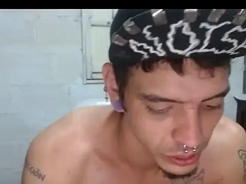 tayler punk noise online show from 12/17/24, 12:56