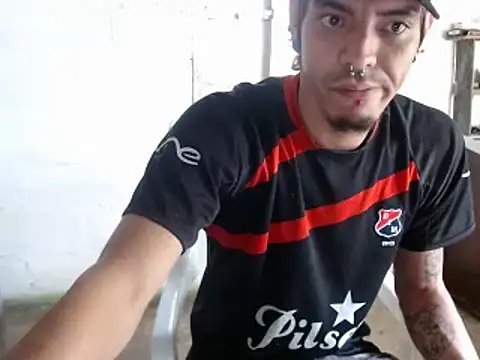 tayler punk noise online show from 12/26/24, 03:42