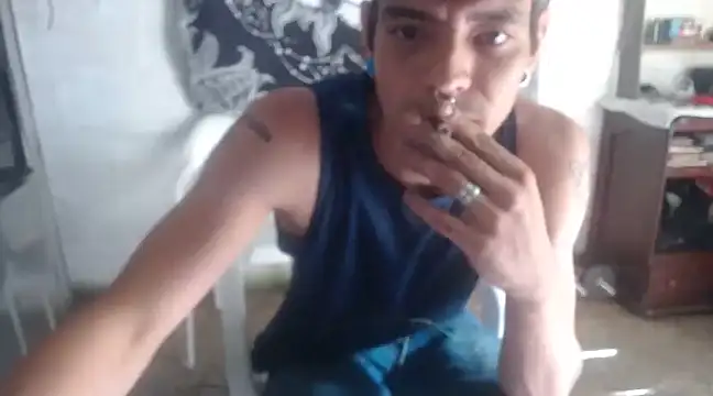 tayler punk noise online show from 12/23/24, 07:09