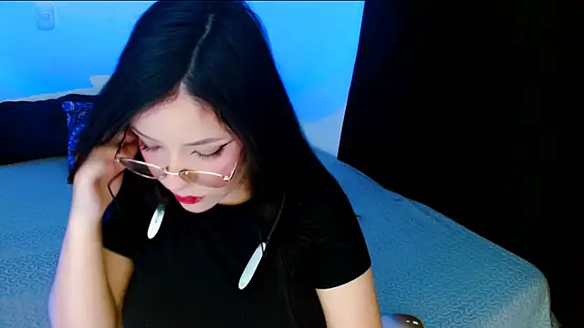 Snapshot of DollCam__ chatting on 10/16/25, 01:36 DollCam online show from 10/16/25, 01:36