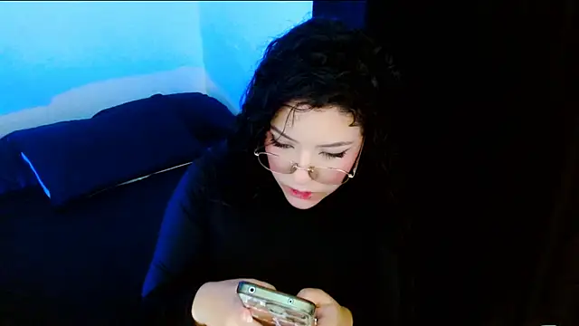 Snapshot of DollCam__ chatting on 09/29/25, 12:17 DollCam online show from 09/29/25, 12:17
