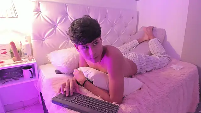 RaidenBoy1 online show from 01/25/25, 01:43