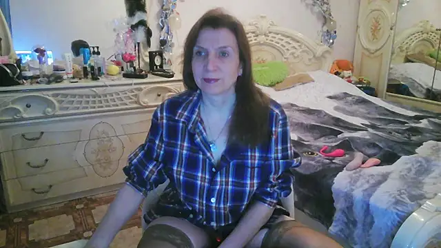 Debra Phoenix online show from 04/09/26, 10:27
