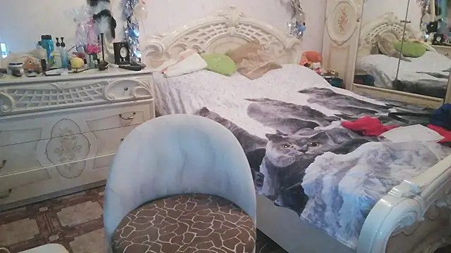 Debra Phoenix online show from 04/11/26, 07:06