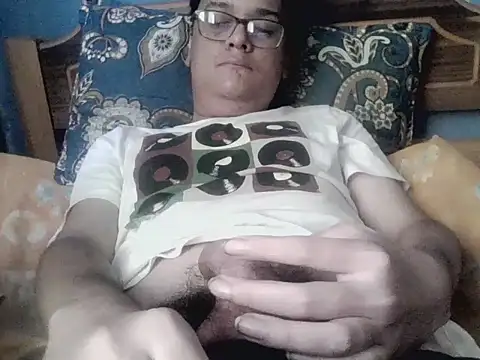 fandelosculos123 online show from 04/07/26, 03:03
