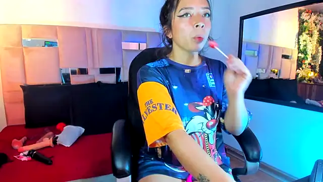 natacha  black  online show from 02/20/25, 03:08