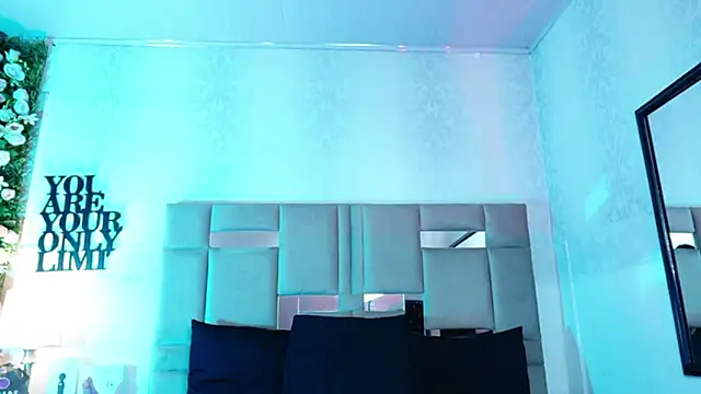 natacha  black  online show from 05/20/26, 10:40