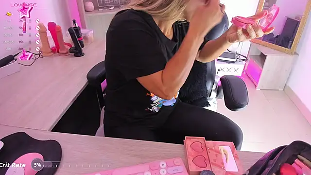 Evangeline johns online show from 11/19/25, 07:58