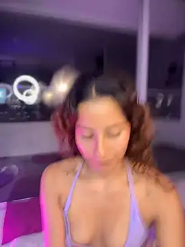 Snapshot of varenkaivanova_22 chatting on 01/15/25, 06:33 varenkaivanova 22 online show from 01/15/25, 06:33
