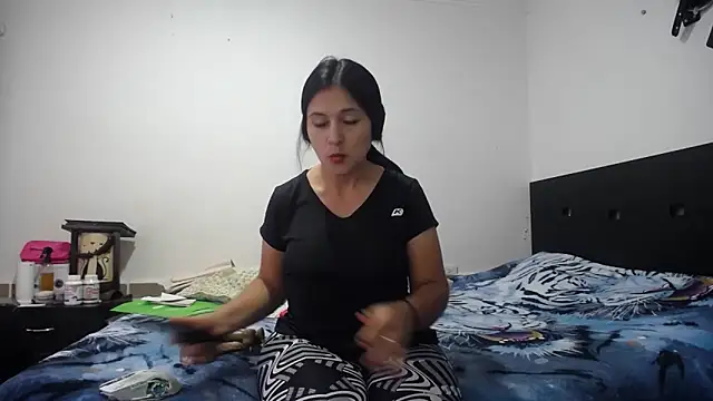 princehermosa44 online show from 03/19/26, 03:34