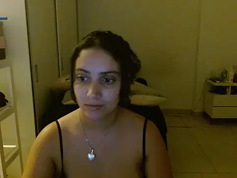 Snapshot of xBubblyBarbiexx chatting on 03/05/25, 02:03 xBubblyBarbiexx online show from 03/05/25, 02:03