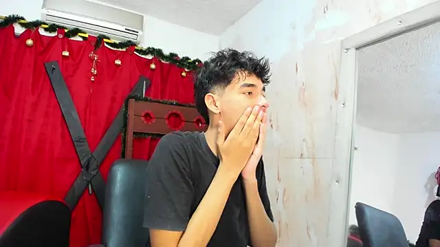 Snapshot of Harry_LatinBoy chatting on 12/19/24, 07:29 Harry LatinBoy online show from 12/19/24, 07:29