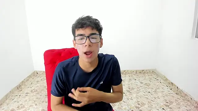 Snapshot of Harry_LatinBoy chatting on 02/26/25, 10:58 Harry LatinBoy online show from 02/26/25, 10:58