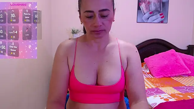 Snapshot of sara_florez1 chatting on 10/14/25, 11:11 sara florez1 online show from 10/14/25, 11:11