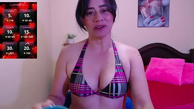 Snapshot of sara_florez1 chatting on 09/12/25, 10:26 sara florez1 online show from 09/12/25, 10:26